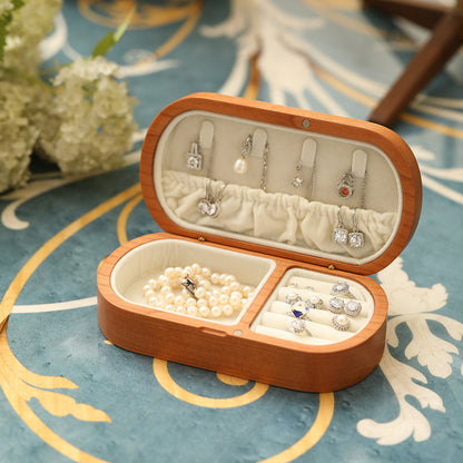 Bella Mini-Schmuckbox aus massivem Holz