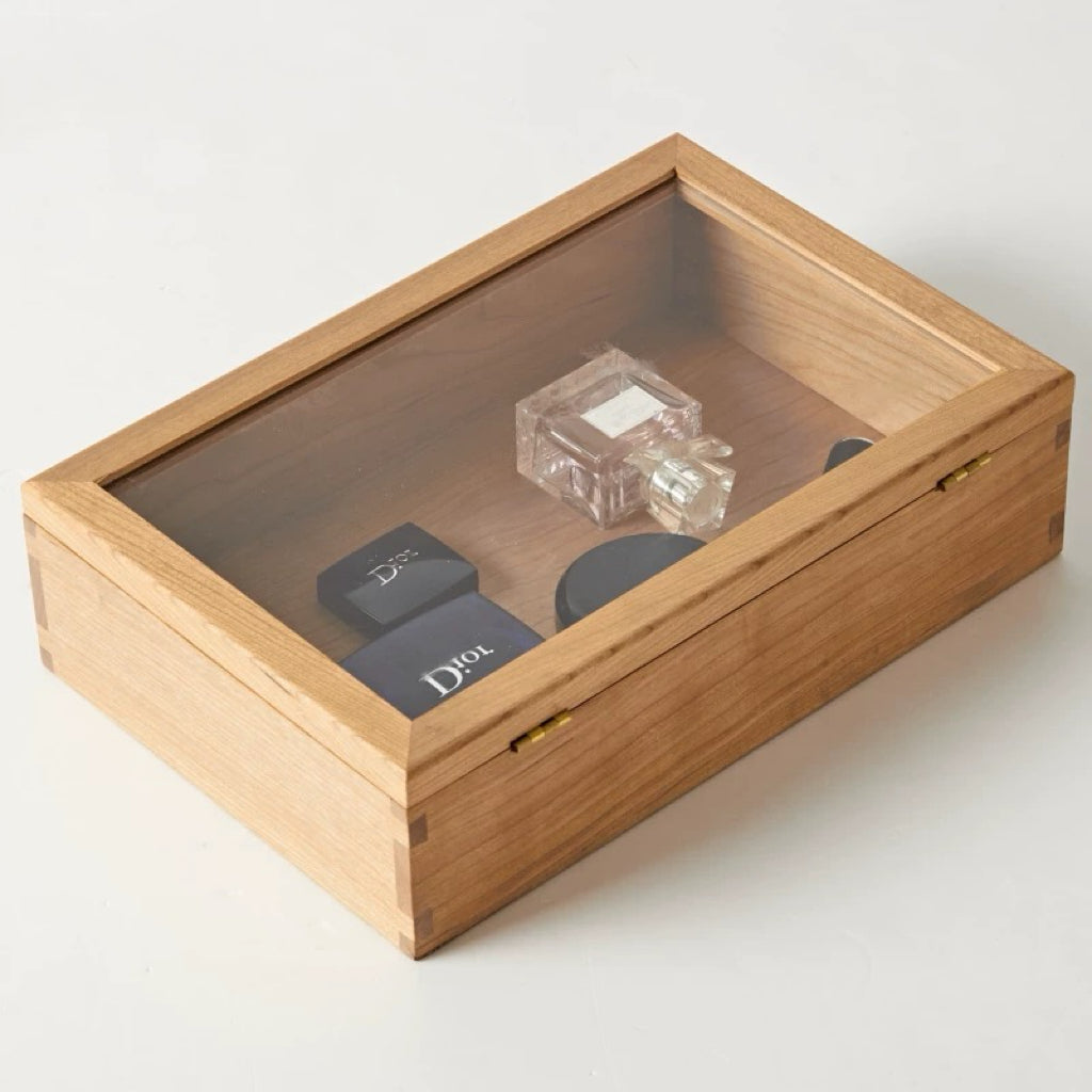 Naomi Schmuckbox aus massivem Holz mit Glasdeckel