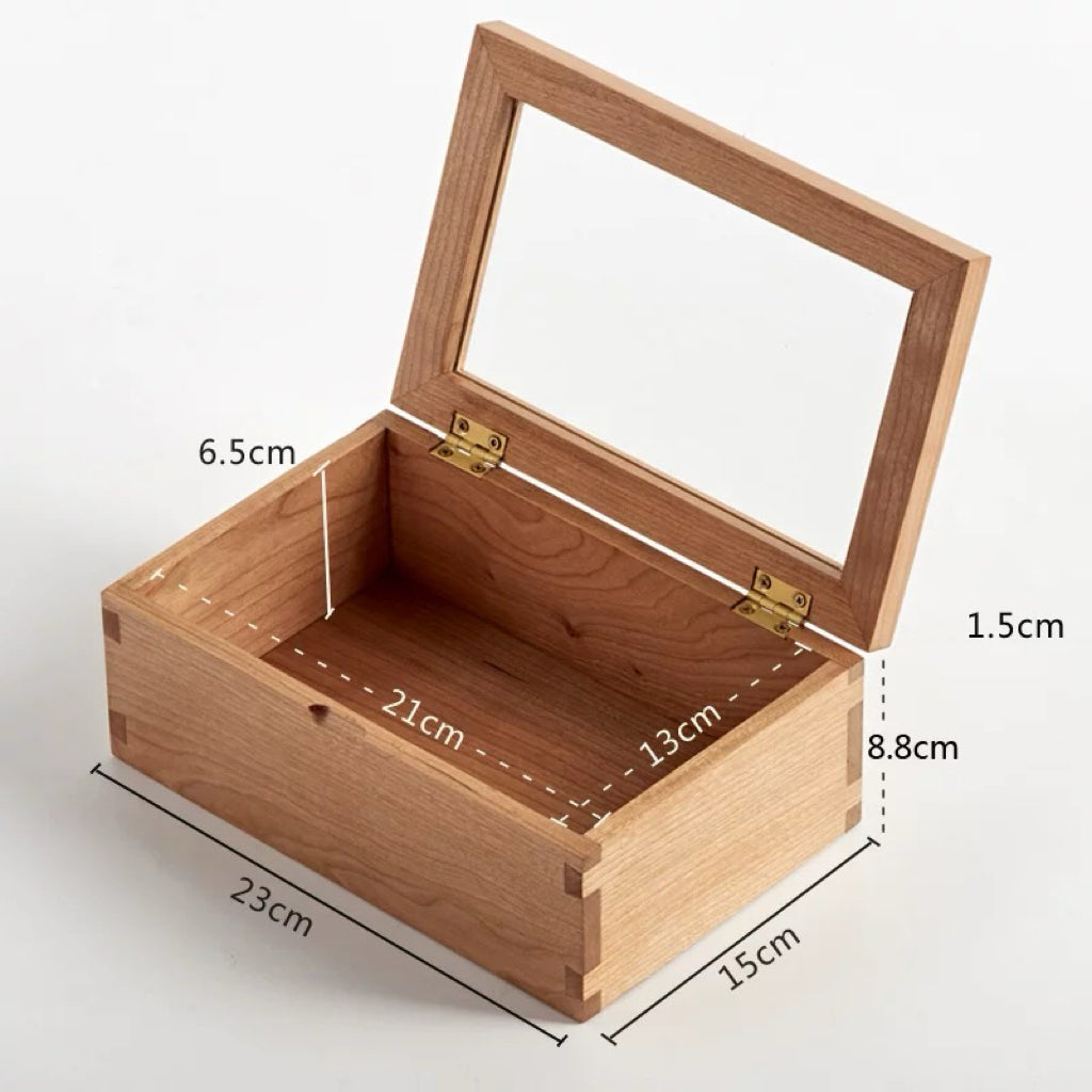 Naomi Schmuckbox aus massivem Holz mit Glasdeckel