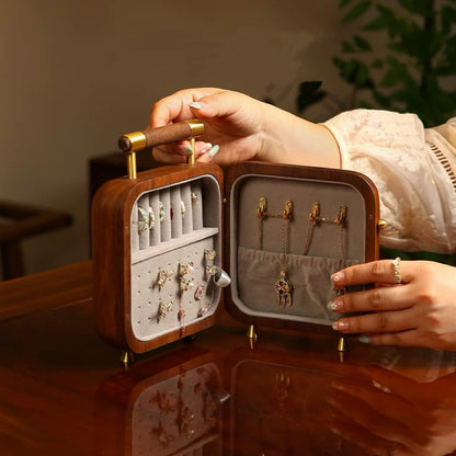 Rosalie Schmuckbox aus Holz mit Griff