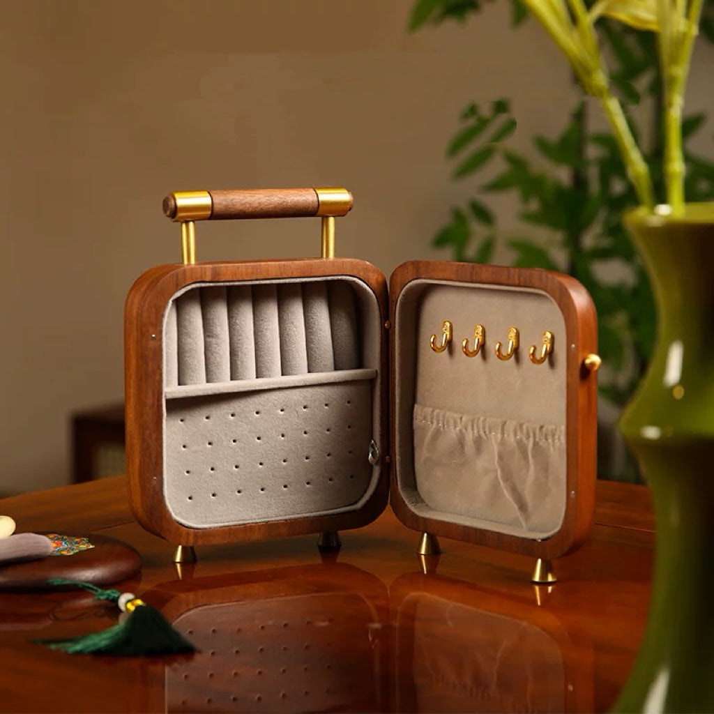 Rosalie Schmuckbox aus Holz mit Griff