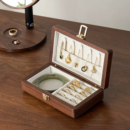 Flora Schmuckbox aus Walnussholz mit zwei Ebenen